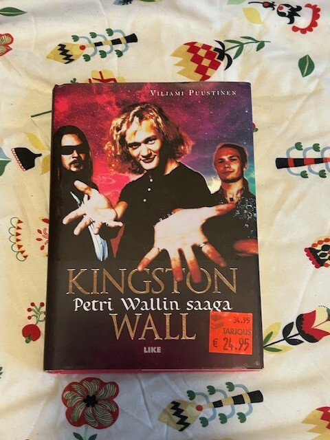 VILJAMI PUUSTINEN: KINGSTON WALL - PETRI WALLIN SAAGA