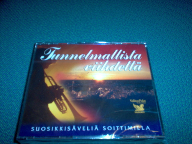 4CD : Tunnelmallista viidettä  ( 2008 Valitut Palat )