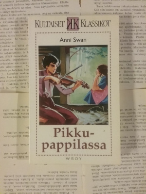 Anni Swan - Pikkupappilassa (pokkari)