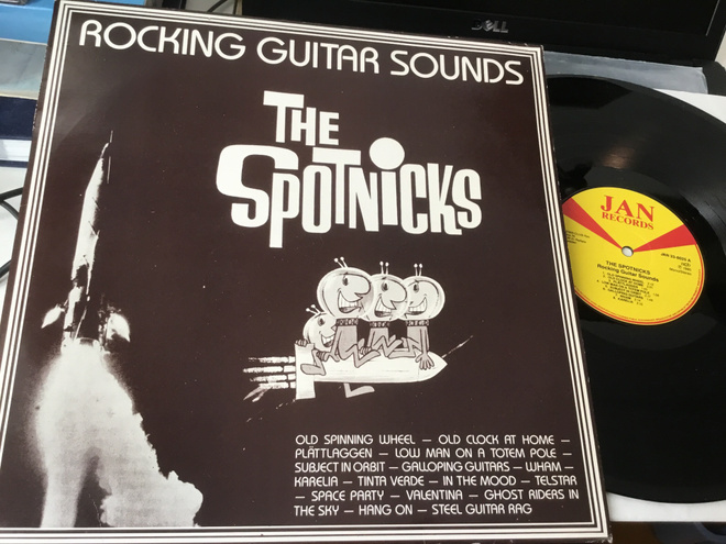 The Spotnicks  Rocking guitar Sounds Lp 1985