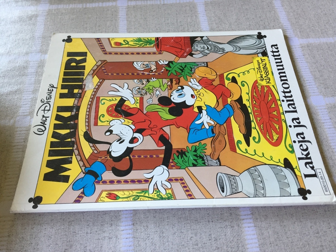 DISNEY KLASSIKOT LAKEJA JA LAITTOMUUTTA HYVÄ