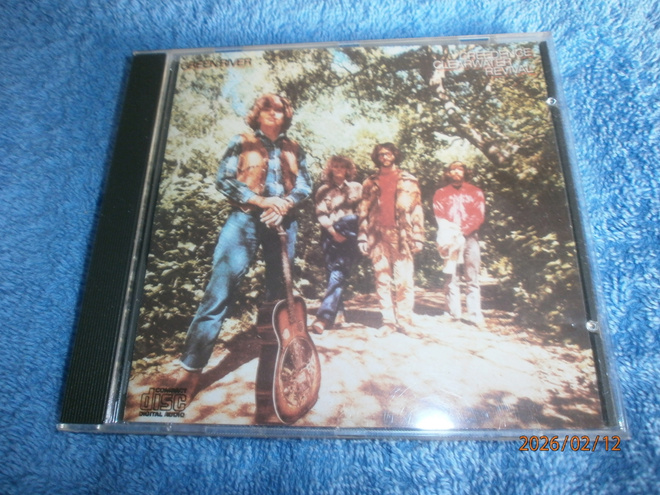 CREEDENCE CLEARWATER REVIVAL - GREEN RIVER    -    CD