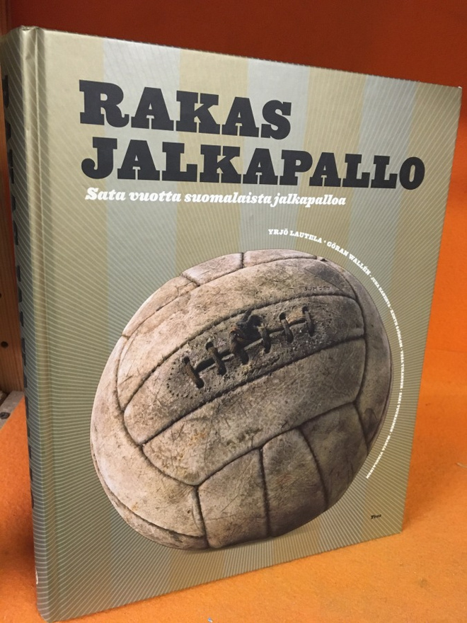 Lautela Yrjö, Wallen Göran (toim.) Rakas jalkapallo – Sata