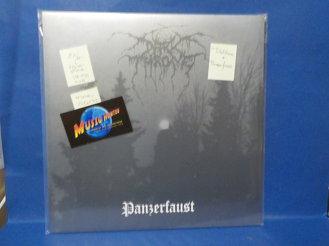 DARKTHRONE - PANZERFAUST EX/M- UK 2010 OCT 25 LP