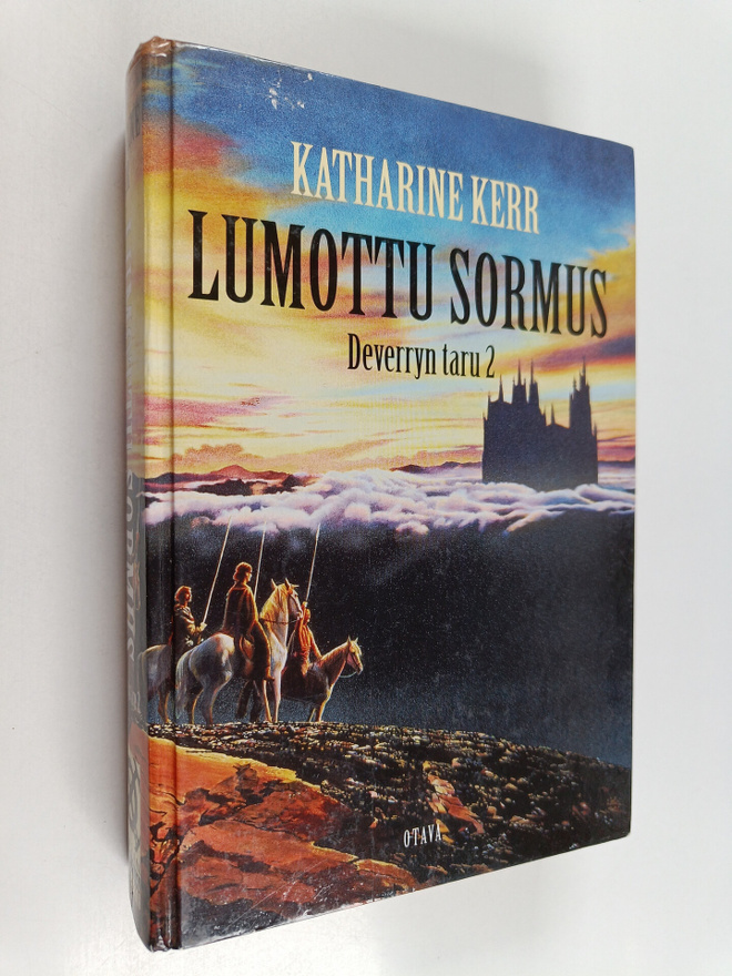 Katharine Kerr : Deverryn taru 2, Lumottu sormus