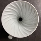 Hario V60 Dripper 02 keraaminen suodatinsuppilo, valkoinen - pikkukuva 5