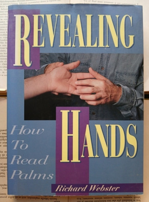 Richard Webster - Revealing Hands (softcover)