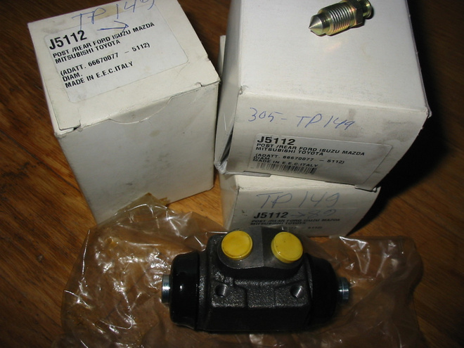 Takajarrusyl Ford P100 82-87 3 KPL UUDET
