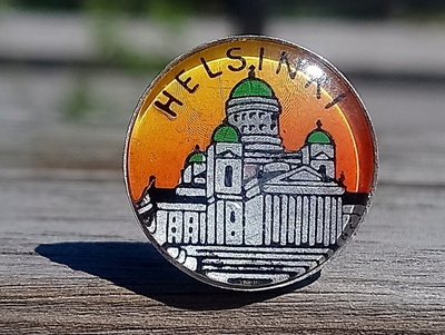 Helsinki Matkailumerkki. Halkaisija - 18 mm.