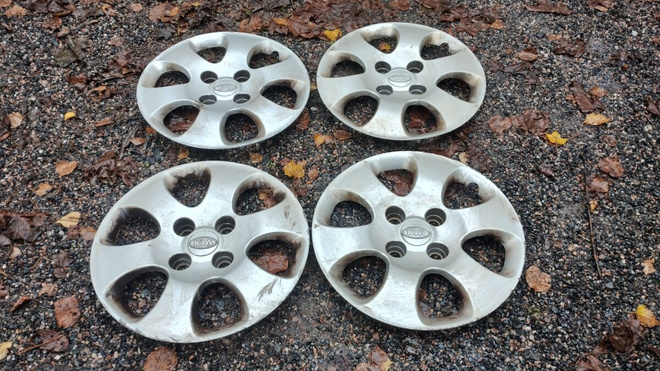 Kia 15" koristekapselit