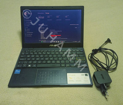 Asus miniläppäri Win 11