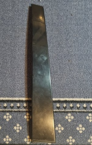 Sivuikkunan reunapaneeli - MB w210