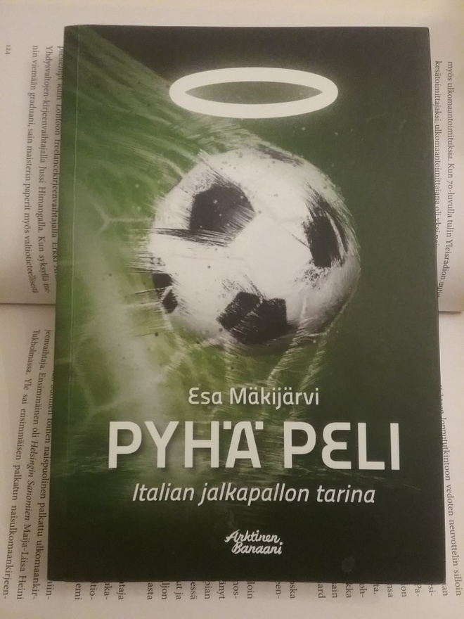 Esa Mäkijärvi - Pyhä peli (nid.)
