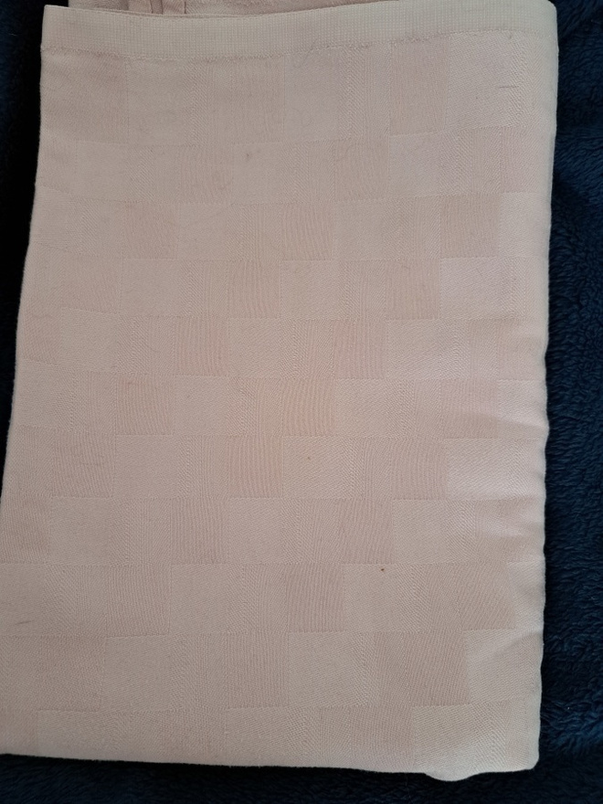 Amorellan pöytäliina