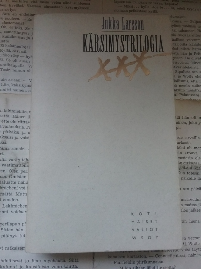 Jukka Larsson - Kärsimystrilogia (pokkari)