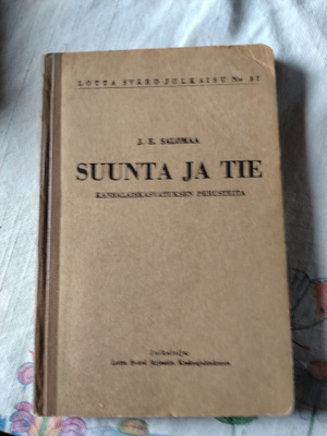 salomaa suunta ja tie lotta svärd