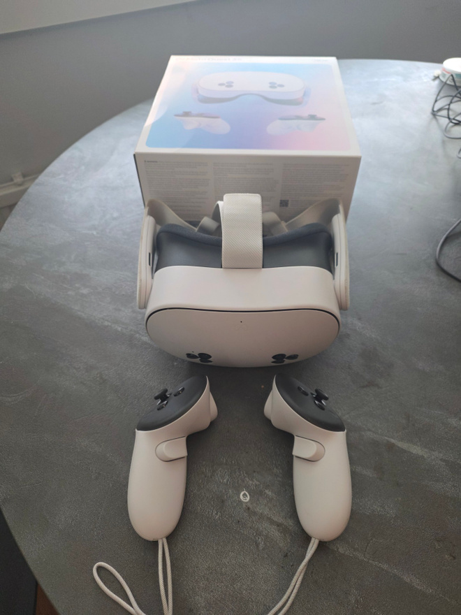 Meta Quest 3S VR-lasit (128 GB) Lähes uusi