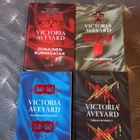 Victoria Aveyard: Hopea sarja 1-4, koko sarja - pikkukuva 1