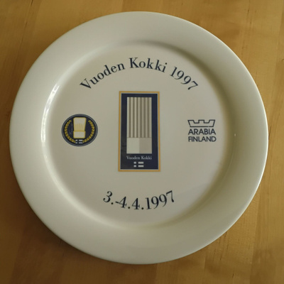 Arabia, isot lautaset 2 kpl