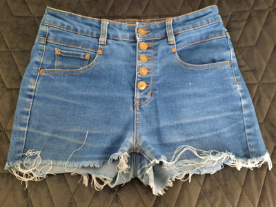 Shortsit koko 38