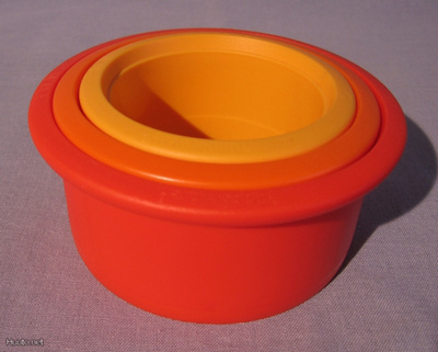Tupperware leivontamuotit (3) punasävyiset *