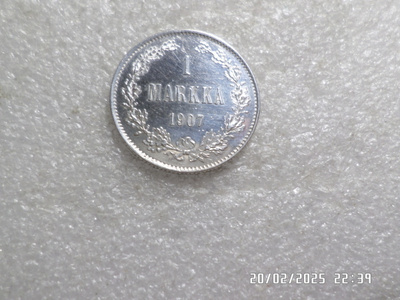 1 mk 1907 hopeaa kulkematon lyöntikiiltoinen raha ,