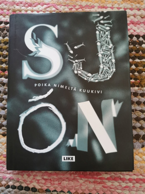 Sjon Poika nimeltä kuukivi