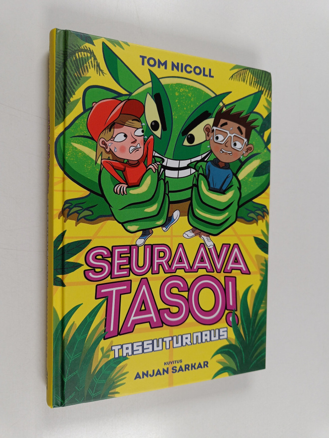 Tom Nicoll : Tassuturnaus