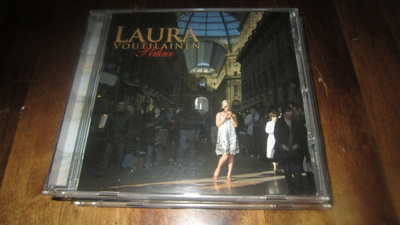 Laura Voutilainen - Palaa