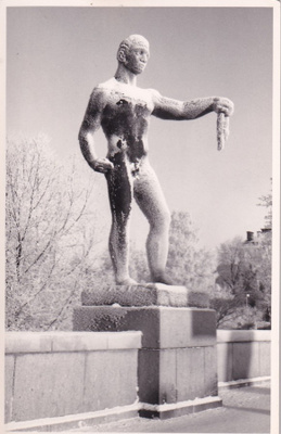 Tampere, " Kauppias " , Patsas . Albin Aaltonen b423
