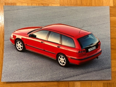 Lehdistökuva Volvo V40