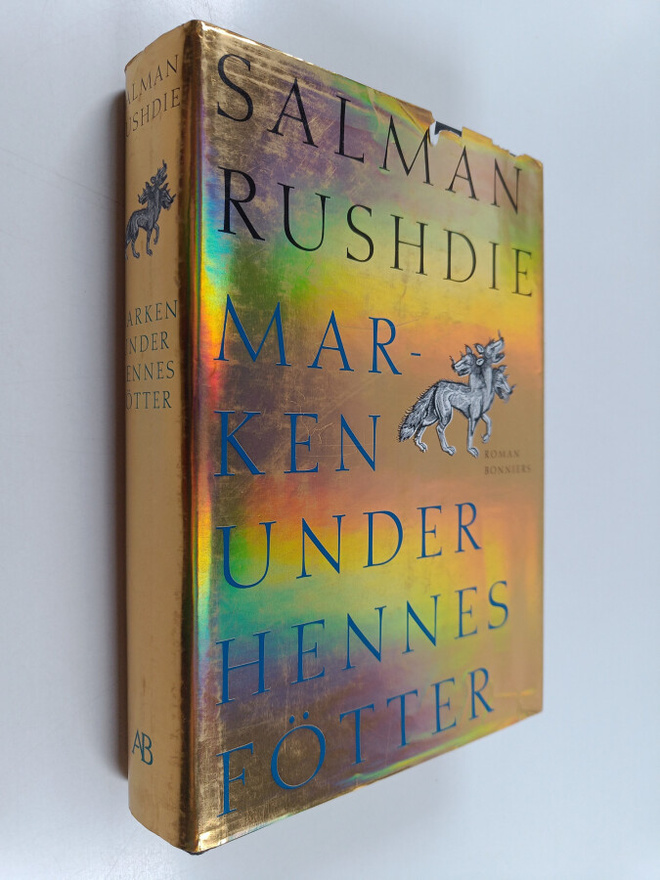 Salman Rushdie : Marken under hennes fötter