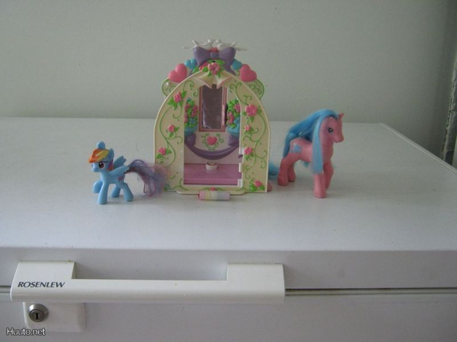 Iso my little pony paketti.+ lisää poneja.