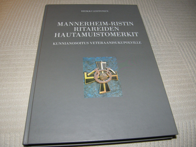 Mannerheim-ristin ritareiden hautamuistomerkit