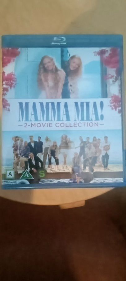 Mamma Mia ! Molemmat elokuvat ) 2 Blu ray