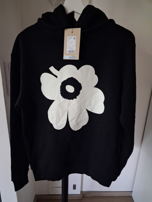 Marimekko Runoja Unikko Placement-huppari