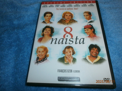 8 NAISTA - 2DVD