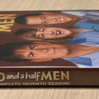 Miehen puolikkaat (Two and a half men): Kausi 7 (3DVD) - pikkukuva 3