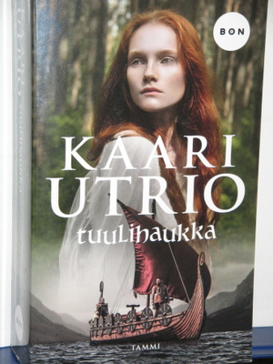 Kaari Utrio : tuulihaukka