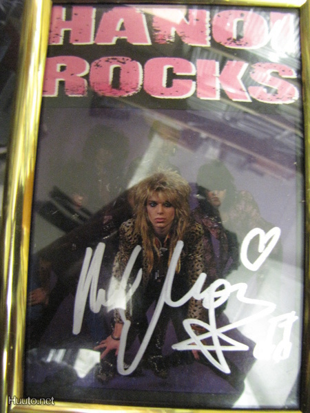 HANOI ROCKS KORTTI KEHYKSISSÄ KAHDELLA NIMMARILLA