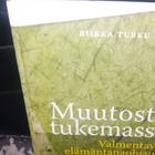Riikka Turku  : Muutosta tukemassa ( SIS POSTIKULU ) - pikkukuva 1