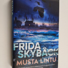 Frida Skybäck : Musta lintu - pikkukuva 1