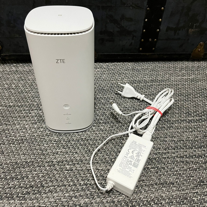 ZTE MC8020 4G/5G WiFi Reititin