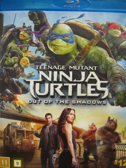 TEENAGE MUTANT NINJA TURTLES  - OUT OF THE SHADOWS BLU-RAY