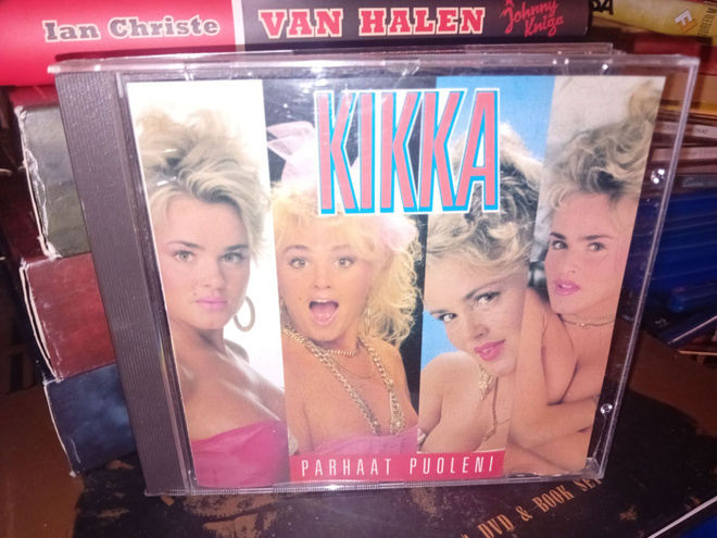 CD Kikka : Parhaat puoleni ( SIS POSTIKULU )