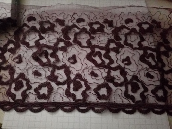 Upea ruskea reunapitsi noin 200cm