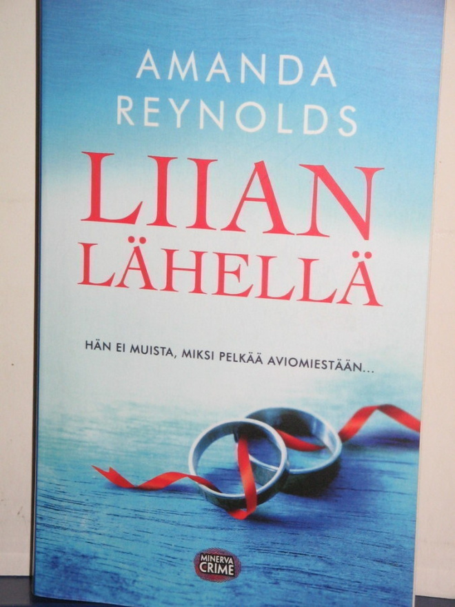 Amanda Reynolds : LIIAN LÄHELLÄ