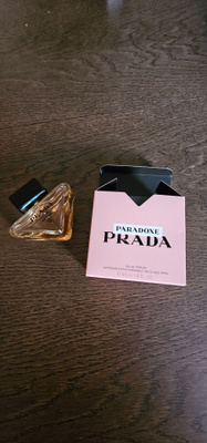 Prada tuoksu