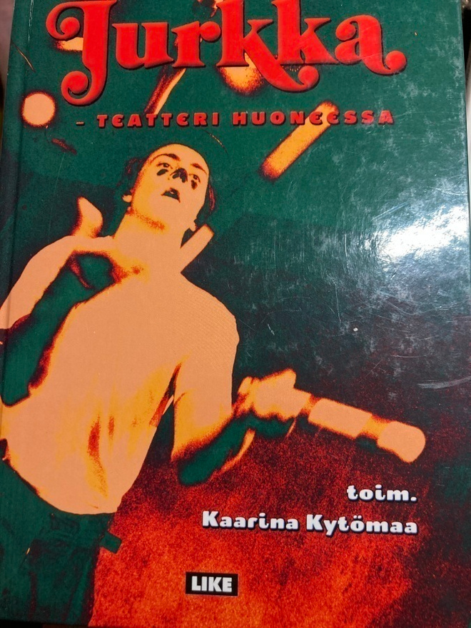 KYTÖMAA: JURKKA - TEATTERI HUONEESSA