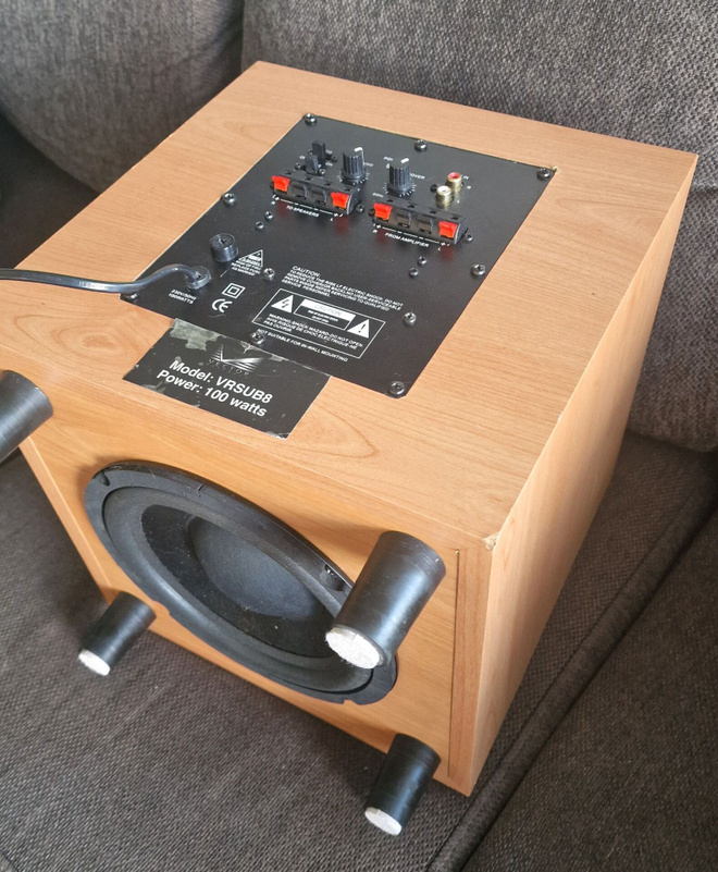 Aktiivisubwoofer, Vector Research VRSUB8 Focus